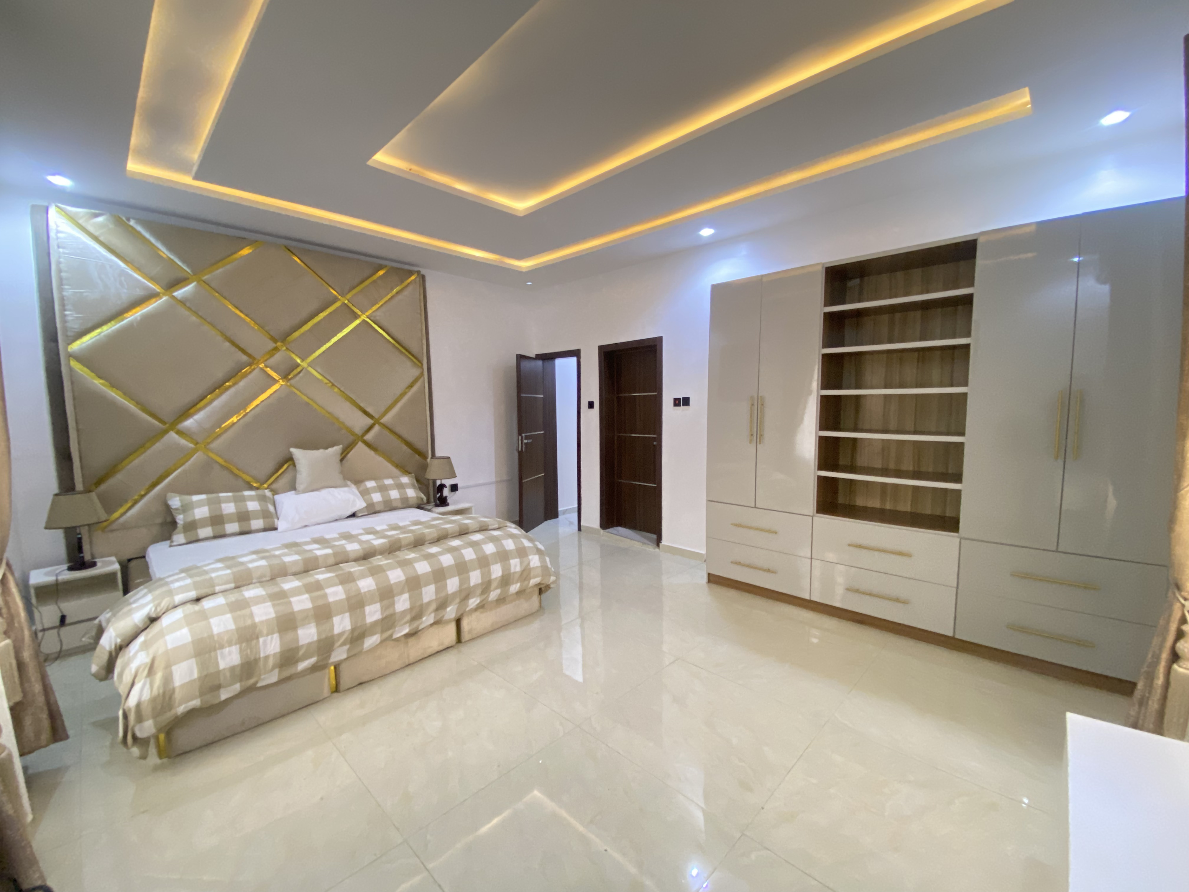 Onyx Suite kitchen